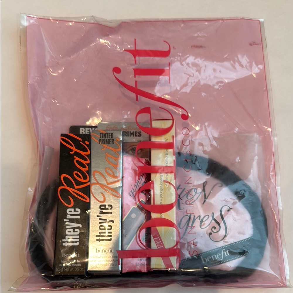 Benefit Pink Makeup Collection lash primer brow mask set